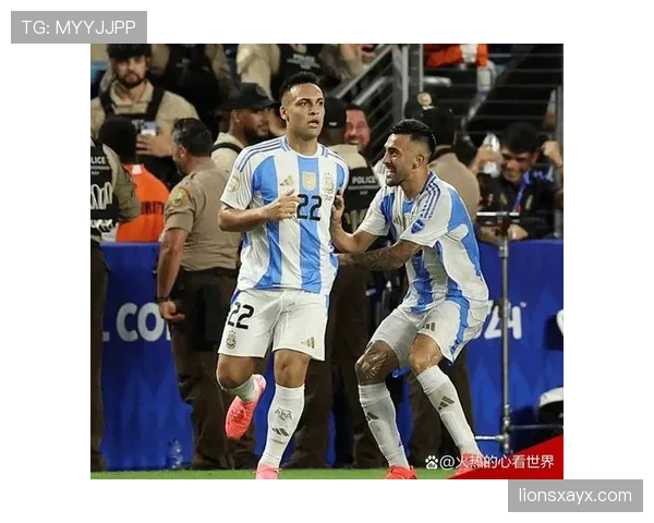 哥伦比亚中场新星闪耀赛场，助球队全力冲击世界杯荣耀