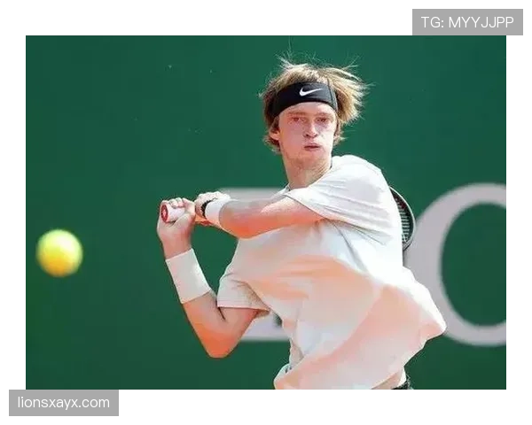 安德烈·特拉维萨卡近期状态提升与表现稳健分析