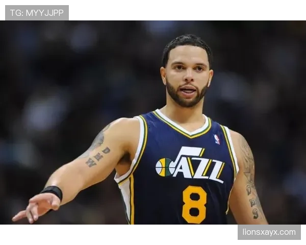 蒙塔·埃利斯突破造犯规提升关键时刻得分效率